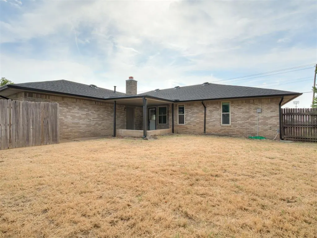 Photo 32 — 513 Smiling Hill Boulevard, Edmond, OK 73013