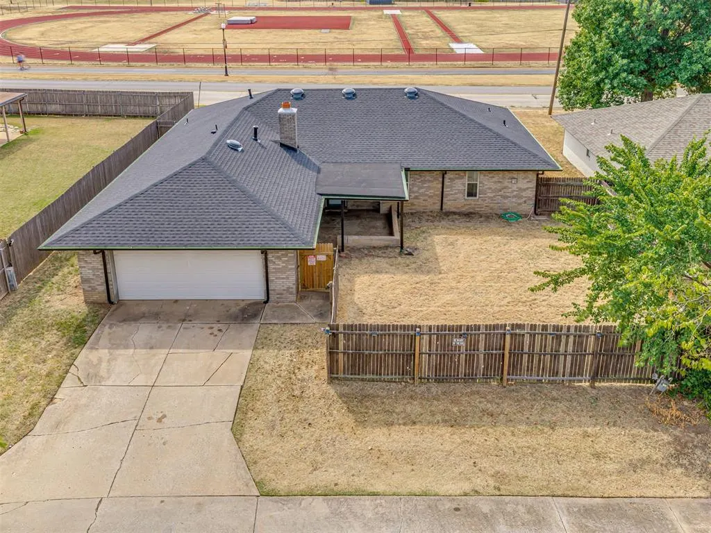 Photo 37 — 513 Smiling Hill Boulevard, Edmond, OK 73013