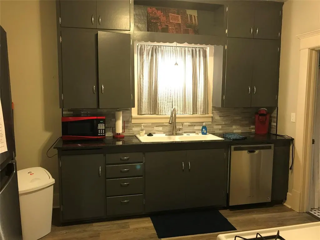 Photo 9 — 28 W Hurd Street, Edmond, OK 73003