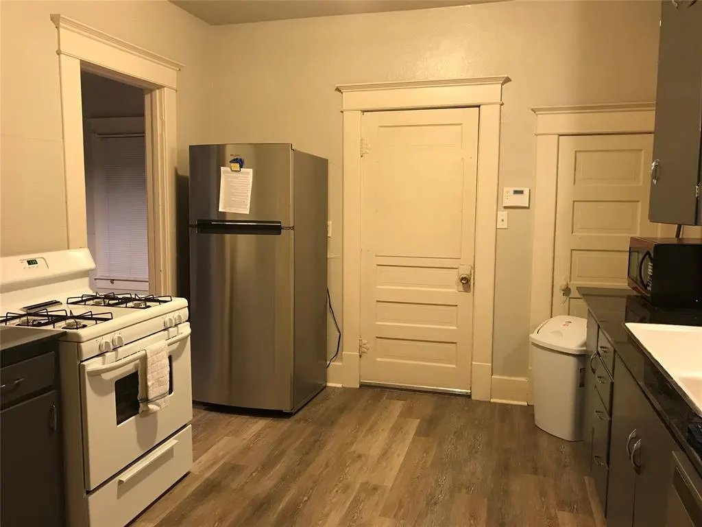 Photo 10 — 28 W Hurd Street, Edmond, OK 73003