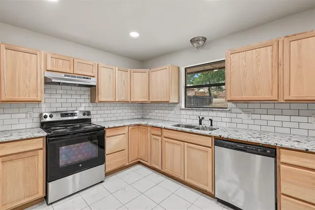Photo 7 — 8416 Huckleberry Road, Edmond, OK 73034