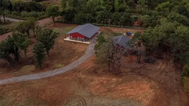 Photo 6 — 18488 Council Avenue, Lindsay, OK 73052