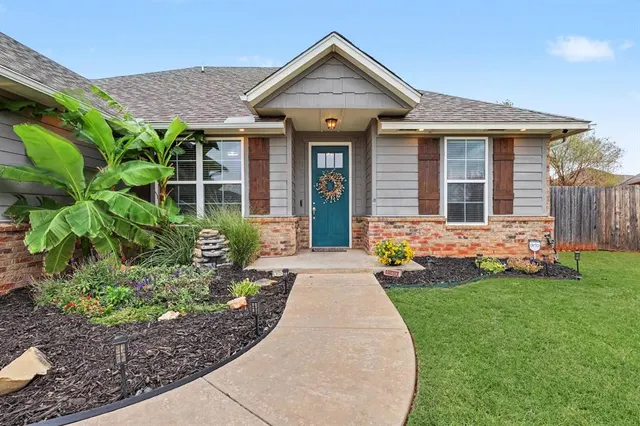 Photo 4 — 1334 Ladera Circle, Moore, OK 73160
