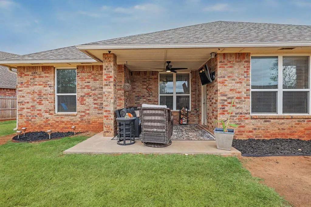 Photo 32 — 1334 Ladera Circle, Moore, OK 73160