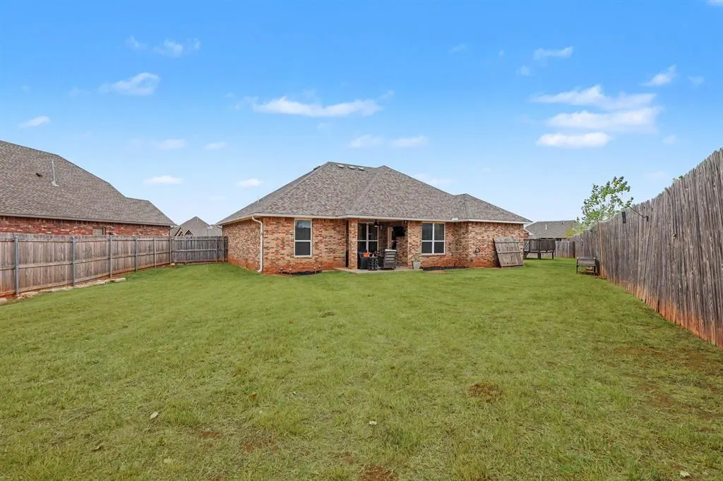 Photo 34 — 1334 Ladera Circle, Moore, OK 73160