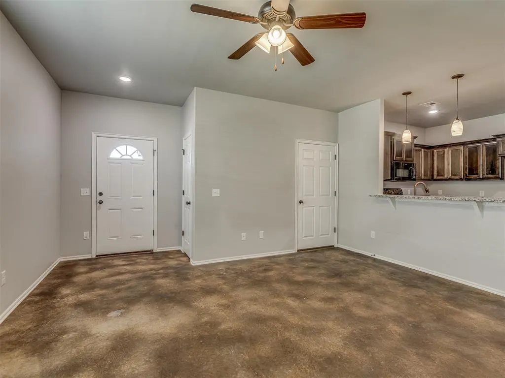 Photo 7 — 1900 Investors Avenue, El Reno, OK 73036