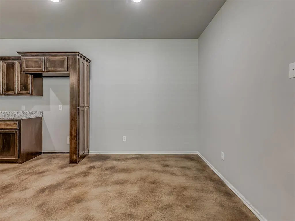 Photo 15 — 1900 Investors Avenue, El Reno, OK 73036