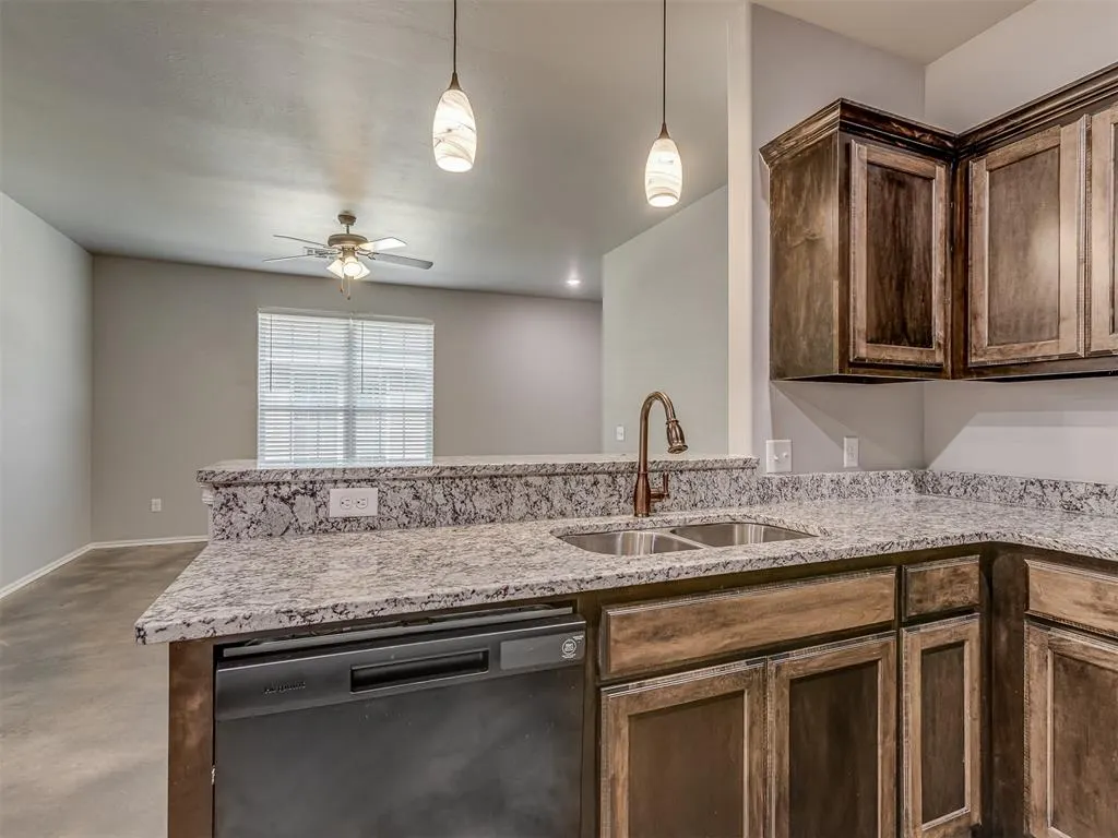 Photo 10 — 1909 Investors Avenue, El Reno, OK 73036