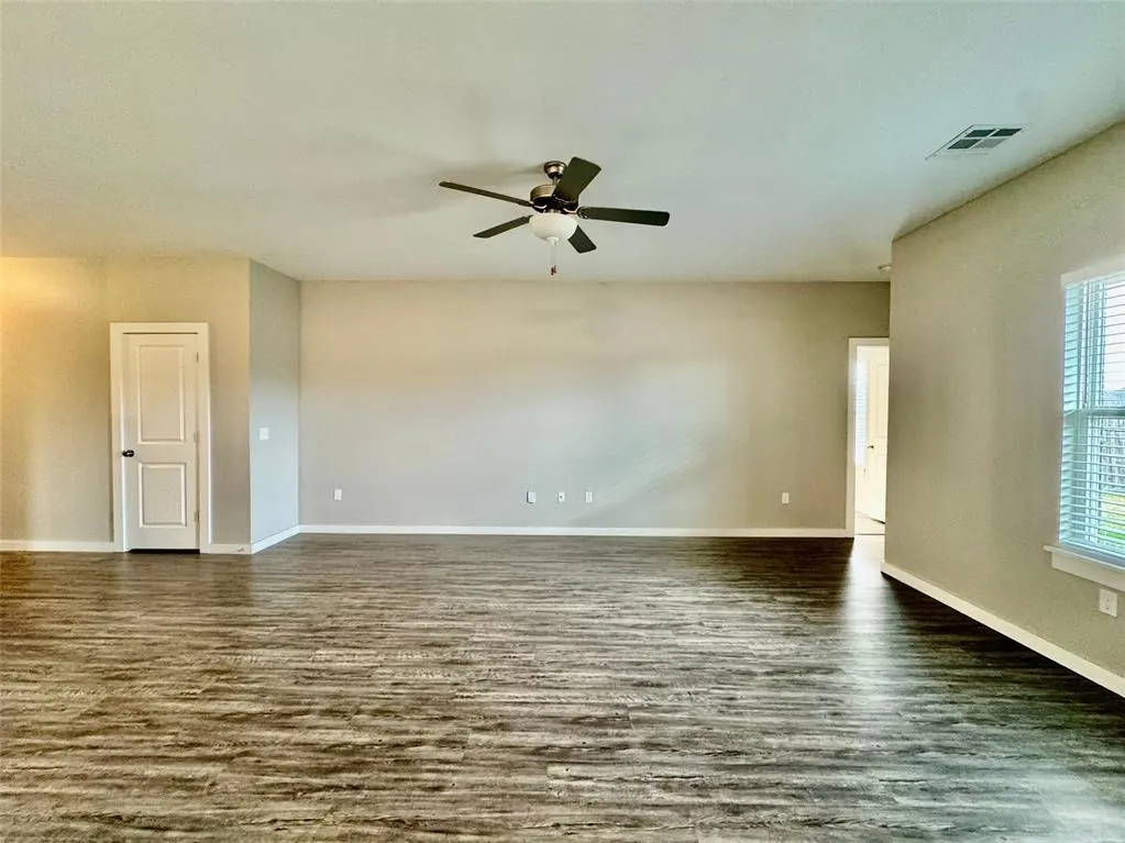 Photo 6 — 14316 Peach Tree Drive, Yukon, OK 73099