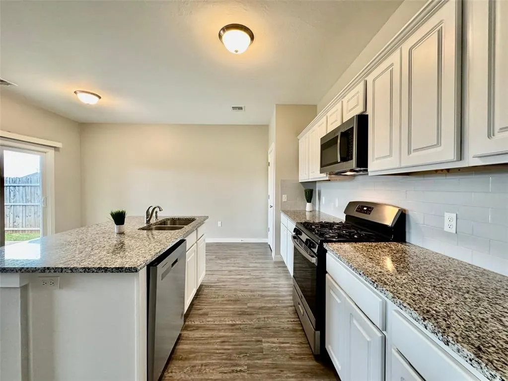 Photo 15 — 14316 Peach Tree Drive, Yukon, OK 73099