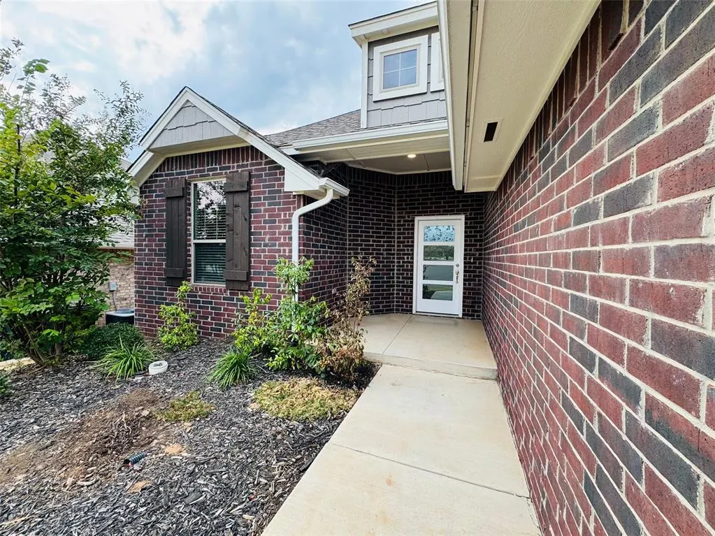 Photo 4 — 8324 Rainier Street, Edmond, OK 73034