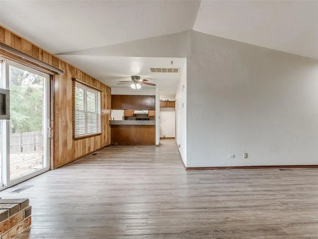 Photo 8 — 2432 Wyandotte Way, Norman, OK 73071