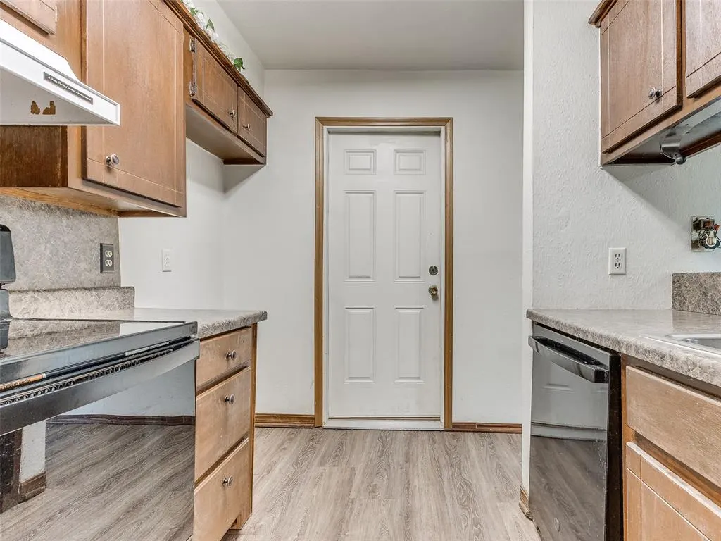 Photo 12 — 2432 Wyandotte Way, Norman, OK 73071