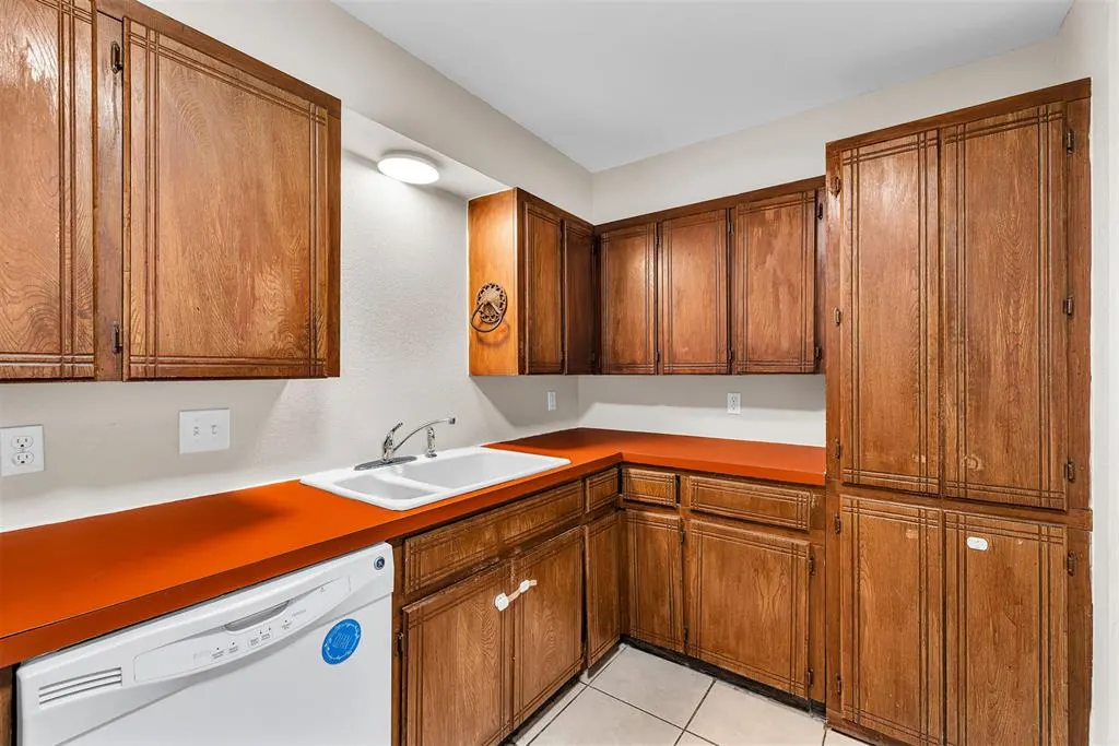 Photo 7 — 500 Butler Street, Moore, OK 73160