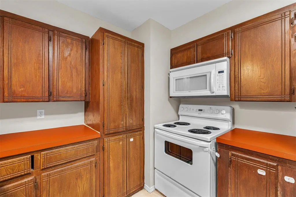Photo 8 — 500 Butler Street, Moore, OK 73160