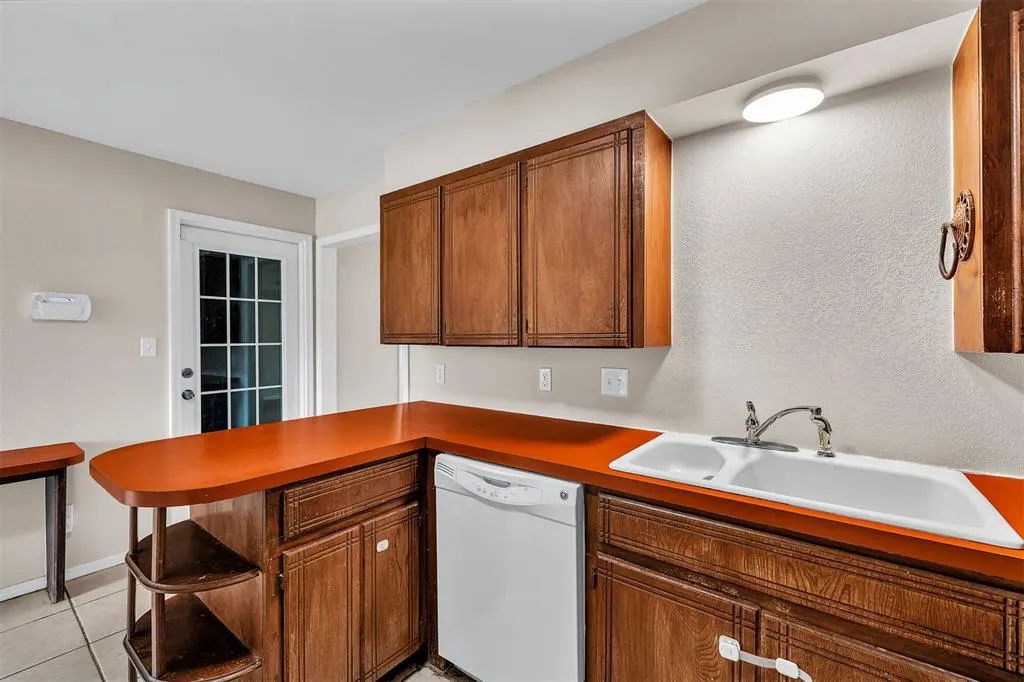 Photo 9 — 500 Butler Street, Moore, OK 73160