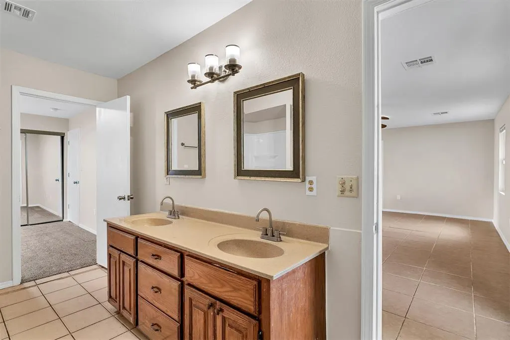 Photo 16 — 500 Butler Street, Moore, OK 73160