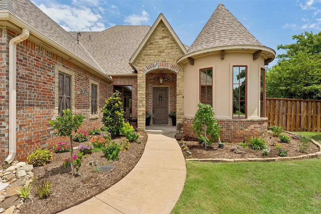 Photo 4 — 2317 Open Trail Drive, Edmond, OK 73034