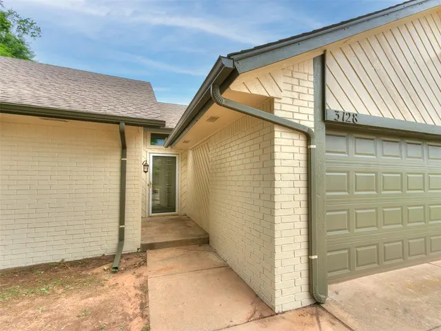 Photo 3 — 3128 SW 100th Place, Oklahoma City, OK 73159