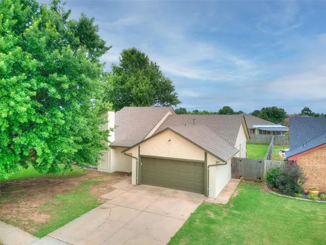 Photo 6 — 3128 SW 100th Place, Oklahoma City, OK 73159