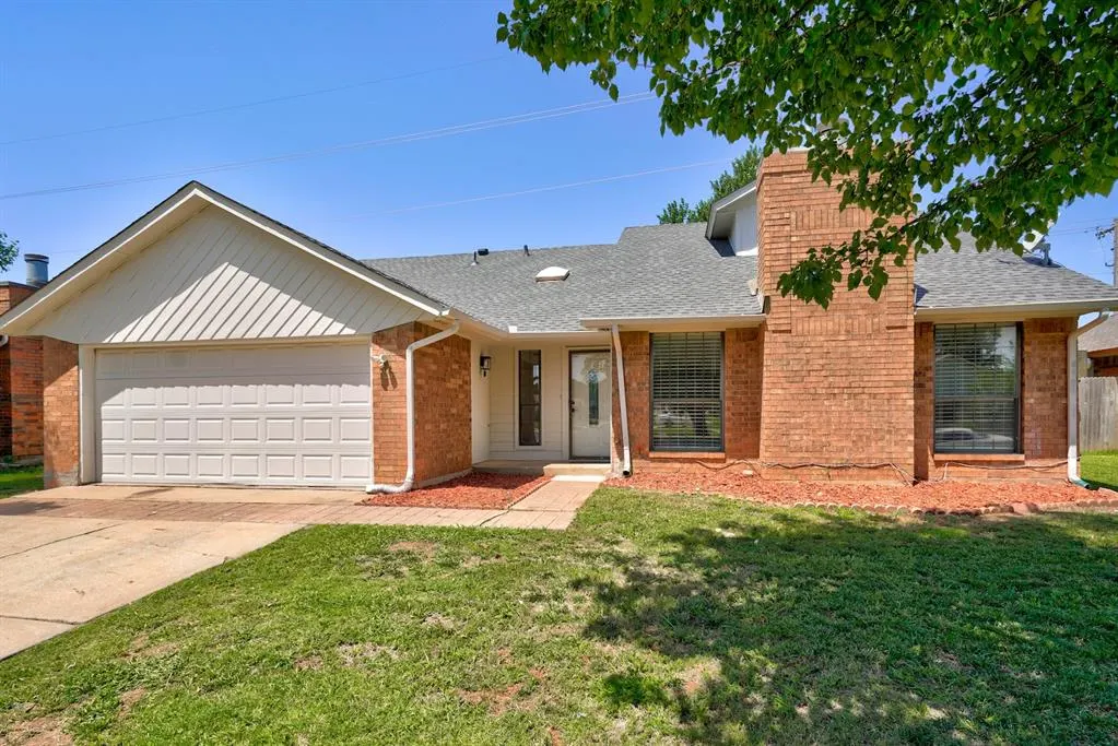 Front exterior — 1617 Raquel Drive, Edmond, OK 73003