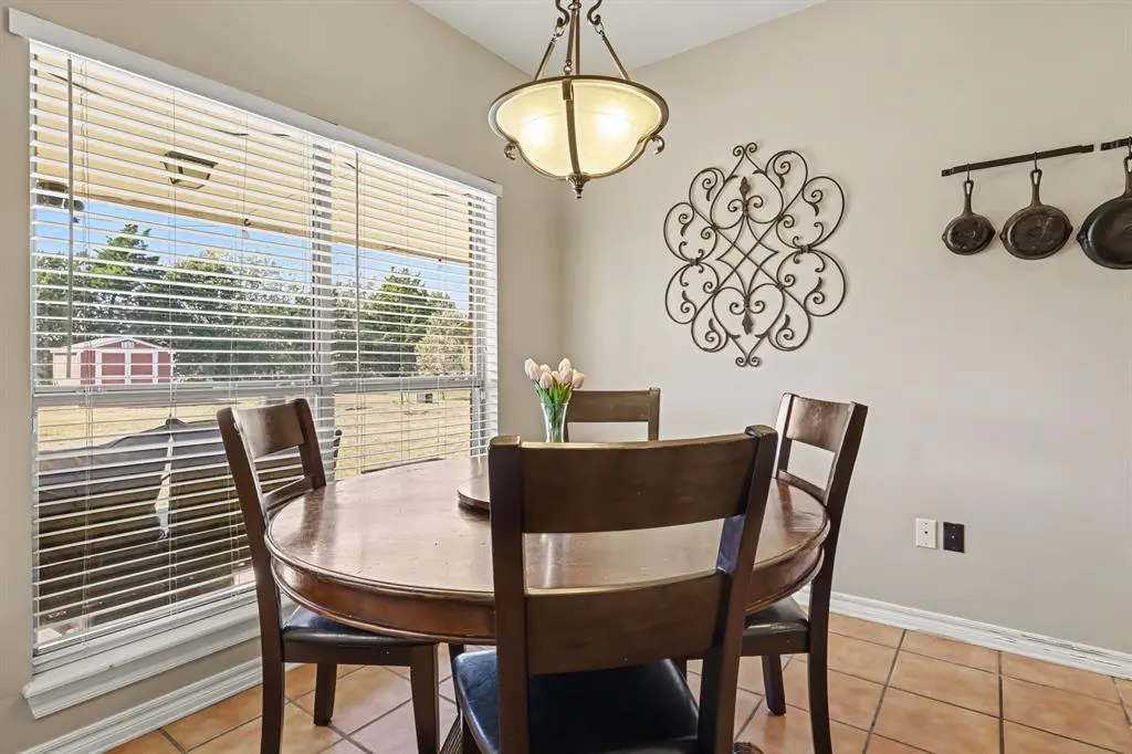 Photo 7 — 10955 N Lily Lane, Edmond, OK 73025