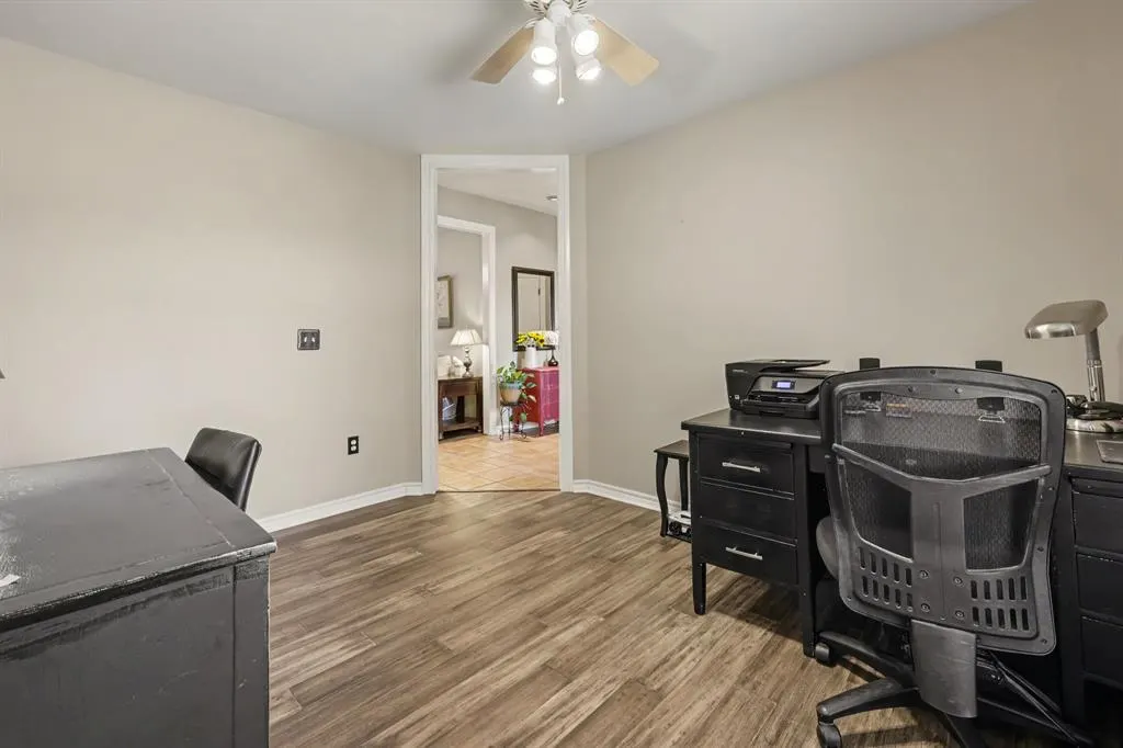 Photo 11 — 10955 N Lily Lane, Edmond, OK 73025
