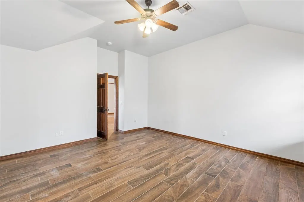Photo 21 — 709 N White Tail Way, Mustang, OK 73064