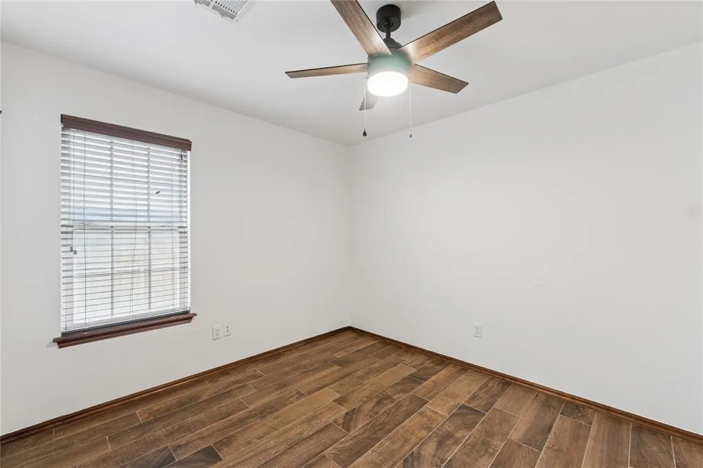 Photo 29 — 709 N White Tail Way, Mustang, OK 73064