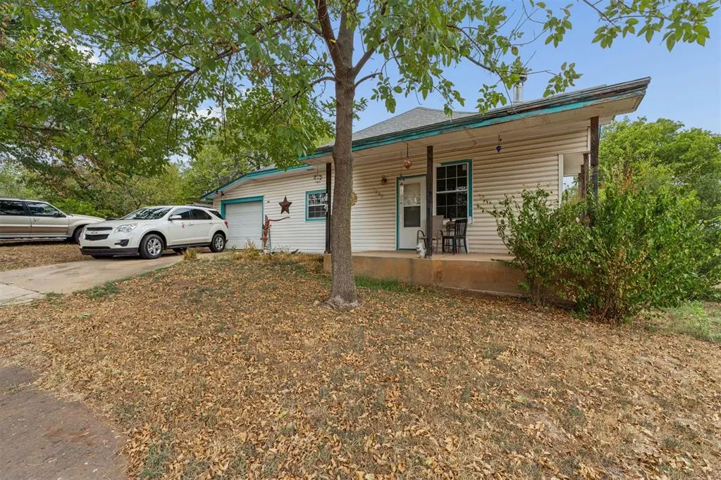 Photo 2 — 1602 W Oklahoma Avenue, Guthrie, OK 73044