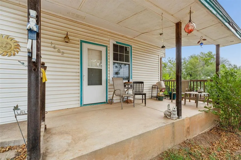 Photo 3 — 1602 W Oklahoma Avenue, Guthrie, OK 73044