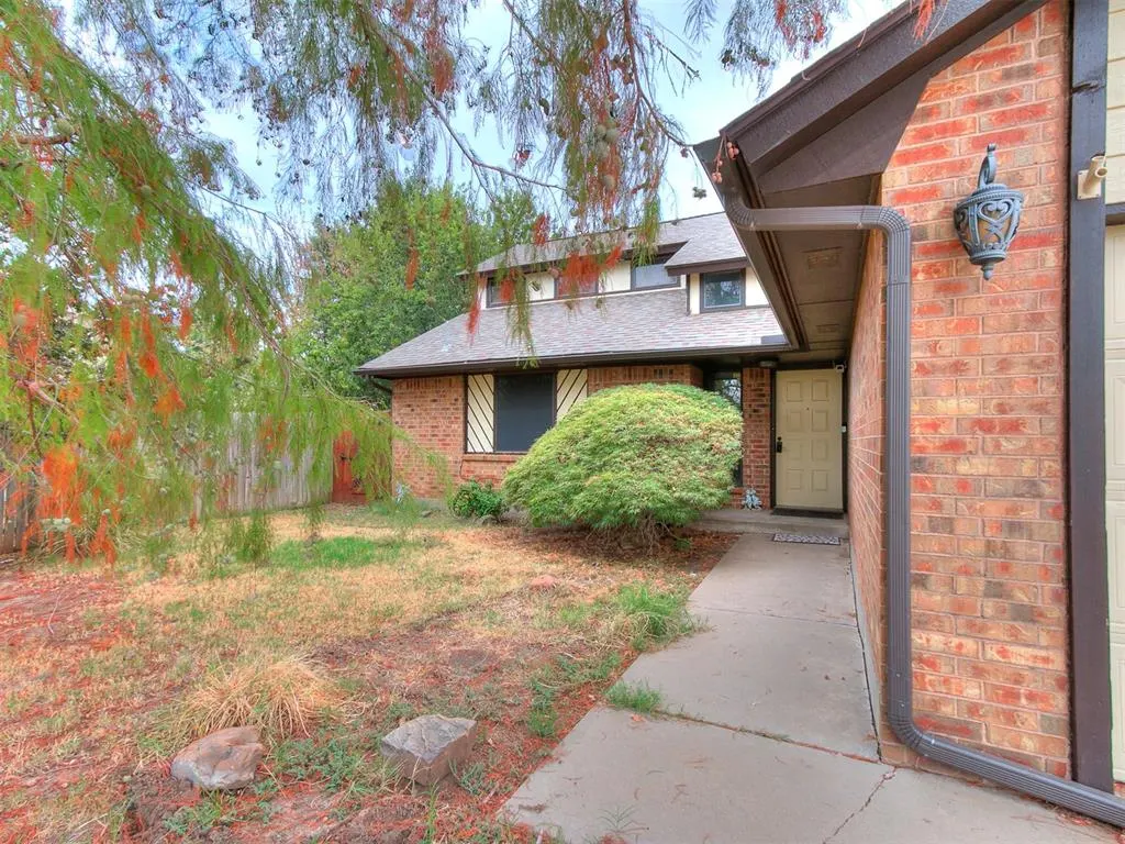 Photo 2 — 20 SW 141st Street, Oklahoma City, OK 73170