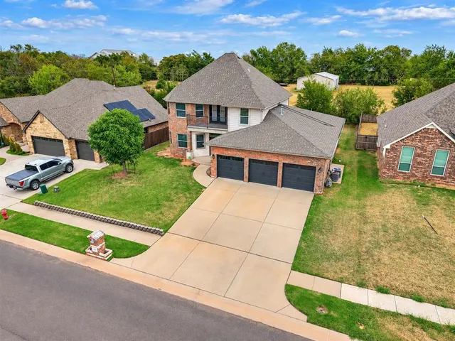 Photo 4 — 921 Siena Springs Drive, Norman, OK 73071