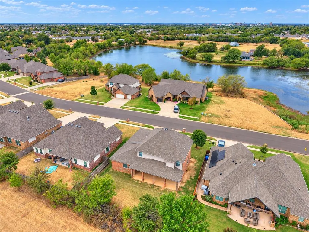 Photo 5 — 921 Siena Springs Drive, Norman, OK 73071
