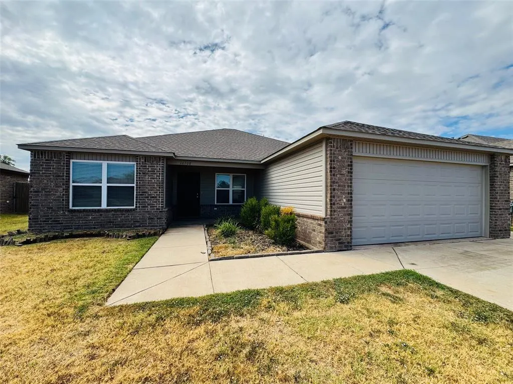 Front exterior — 10708 SW 23rd Terrace, Yukon, OK 73099