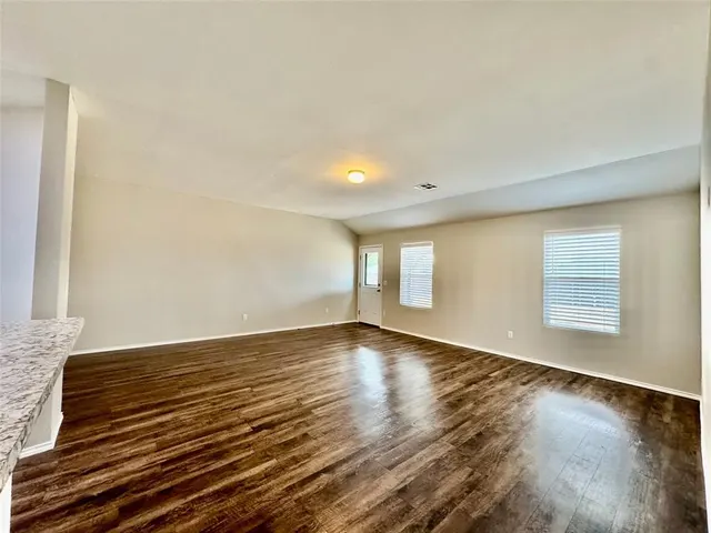 Photo 6 — 10708 SW 23rd Terrace, Yukon, OK 73099