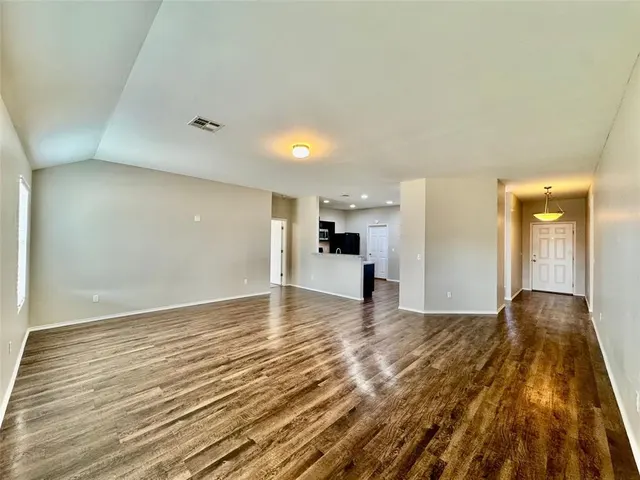 Photo 7 — 10708 SW 23rd Terrace, Yukon, OK 73099