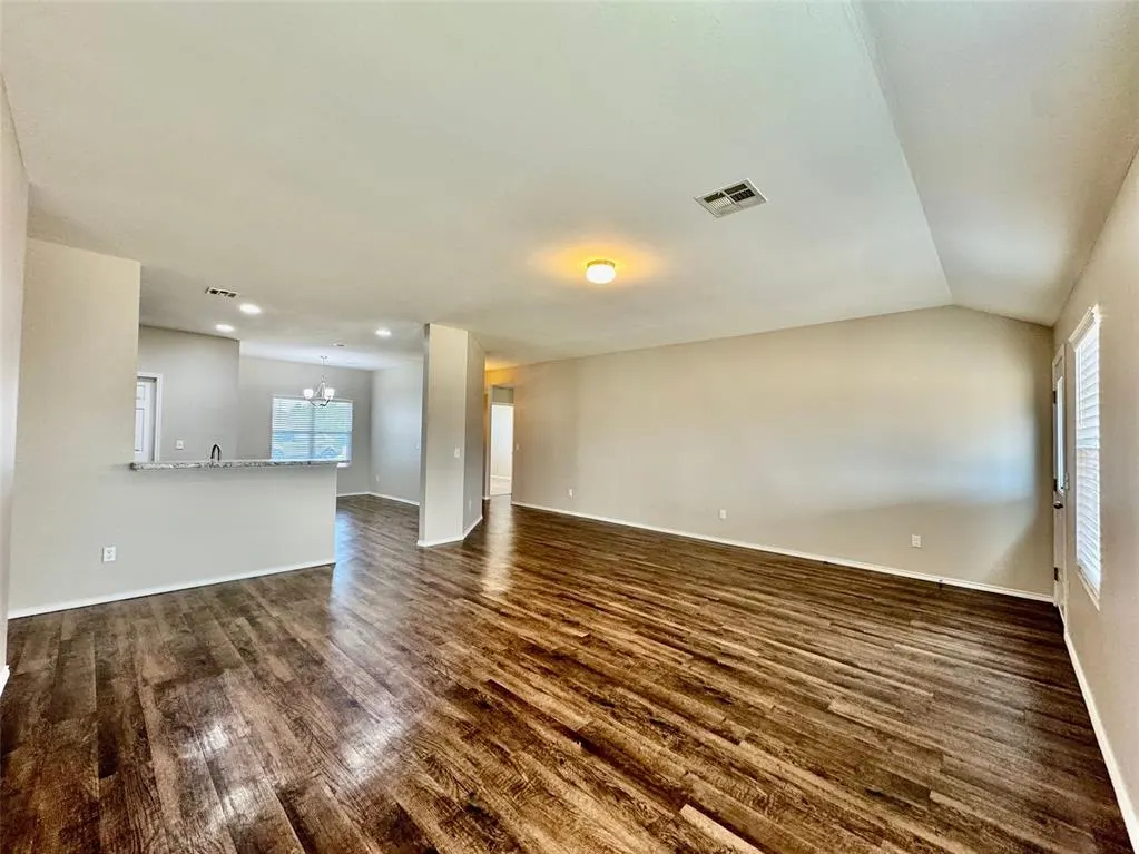 Photo 11 — 10708 SW 23rd Terrace, Yukon, OK 73099