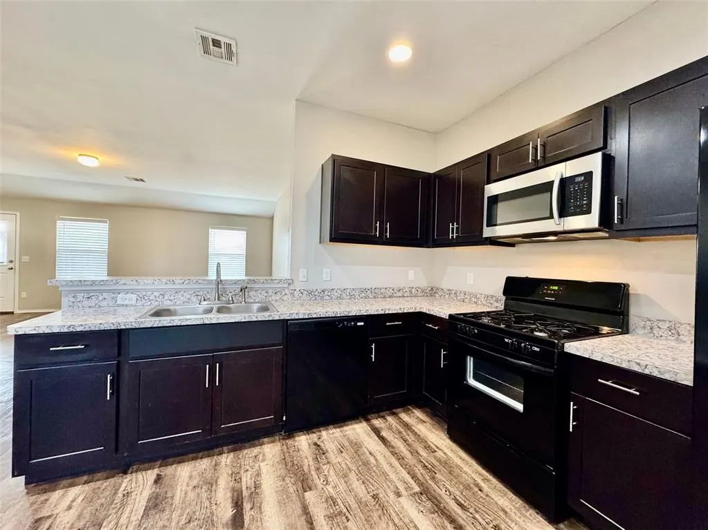 Photo 22 — 10708 SW 23rd Terrace, Yukon, OK 73099