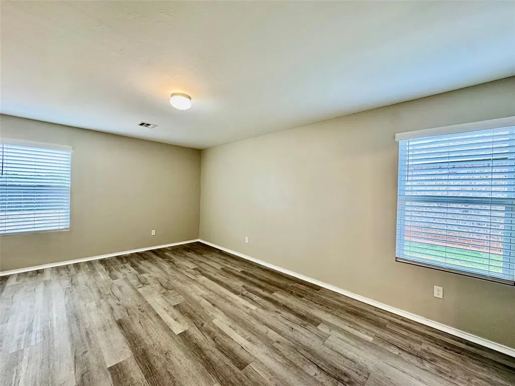 Photo 24 — 10708 SW 23rd Terrace, Yukon, OK 73099