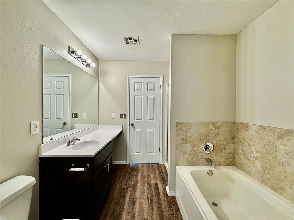 Photo 27 — 10708 SW 23rd Terrace, Yukon, OK 73099