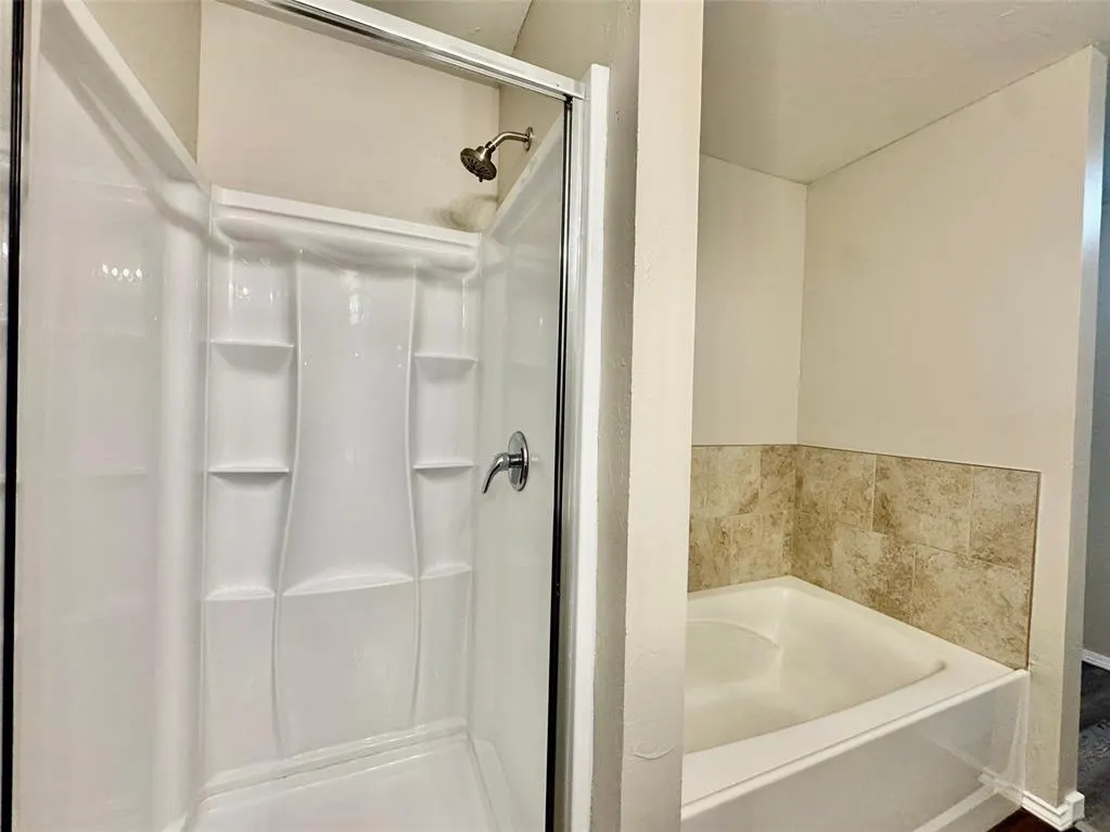 Photo 28 — 10708 SW 23rd Terrace, Yukon, OK 73099