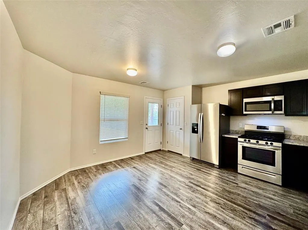 Photo 17 — 10612 SW 22nd Street, Yukon, OK 73099