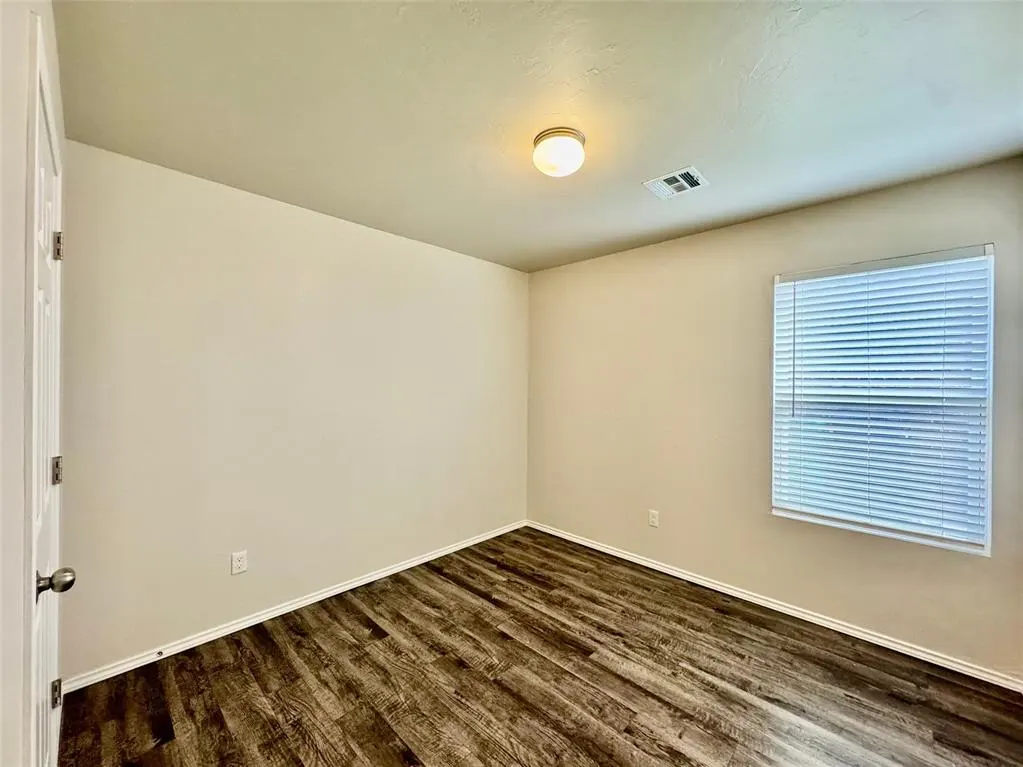 Photo 28 — 10612 SW 22nd Street, Yukon, OK 73099
