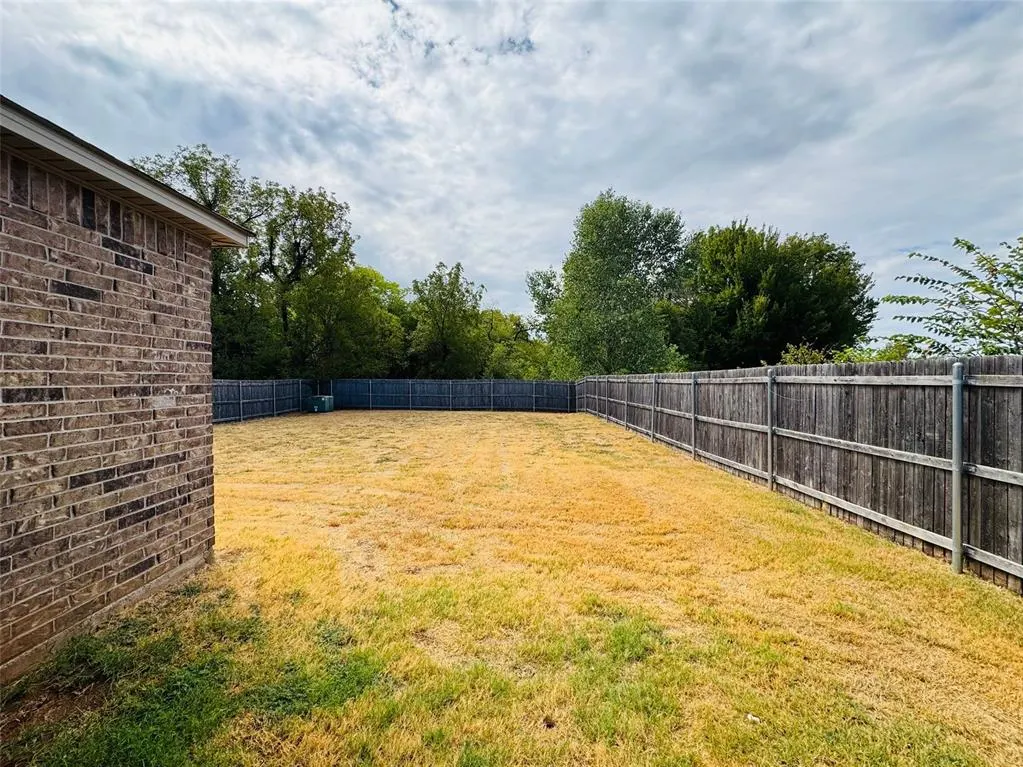 Photo 40 — 10612 SW 22nd Street, Yukon, OK 73099