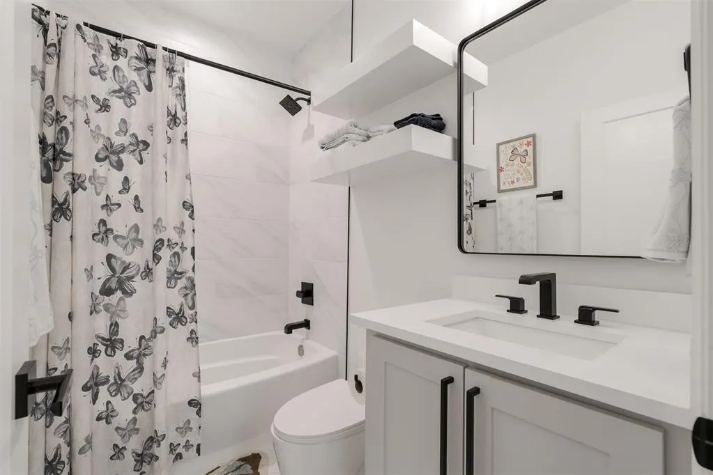 Photo 40 — 1127 NW 56th Street B, Oklahoma City, OK 73118
