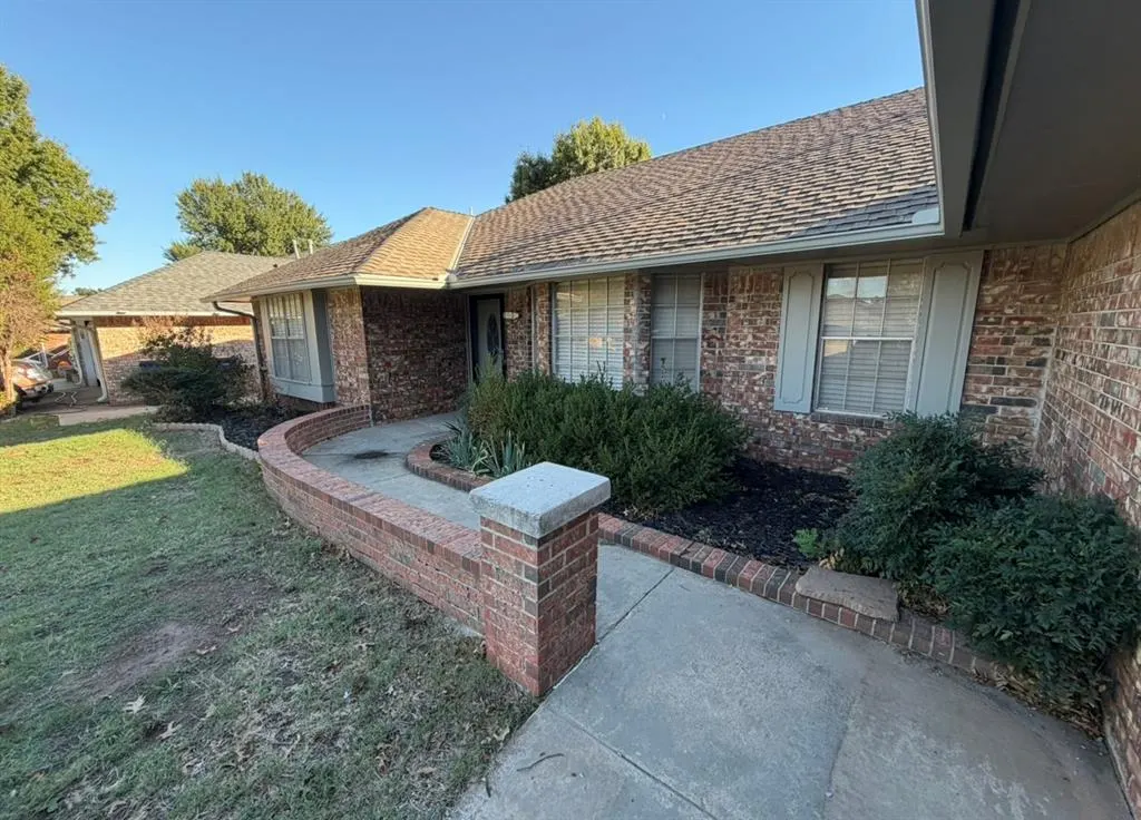 Photo 2 — 8120 NW 101st Street, Oklahoma City, OK 73162