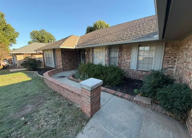 Photo 2 — 8120 NW 101st Street, Oklahoma City, OK 73162