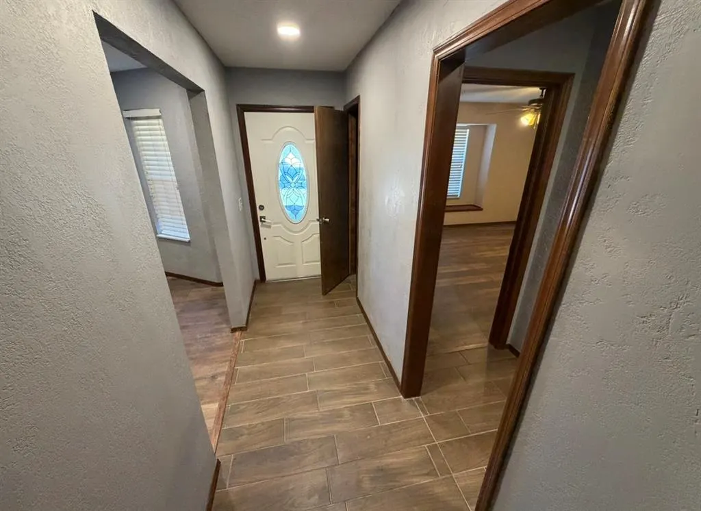 Photo 3 — 8120 NW 101st Street, Oklahoma City, OK 73162
