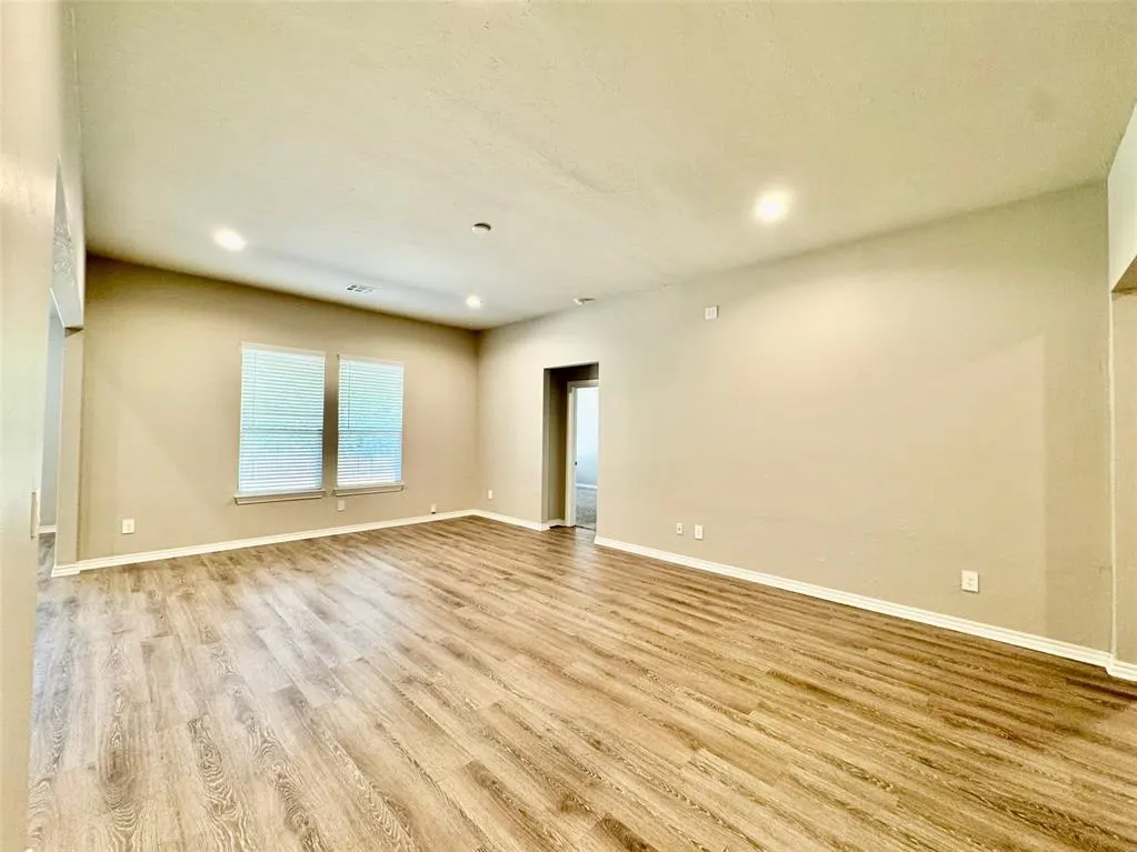 Photo 7 — 10901 SW 19th Street, Yukon, OK 73099